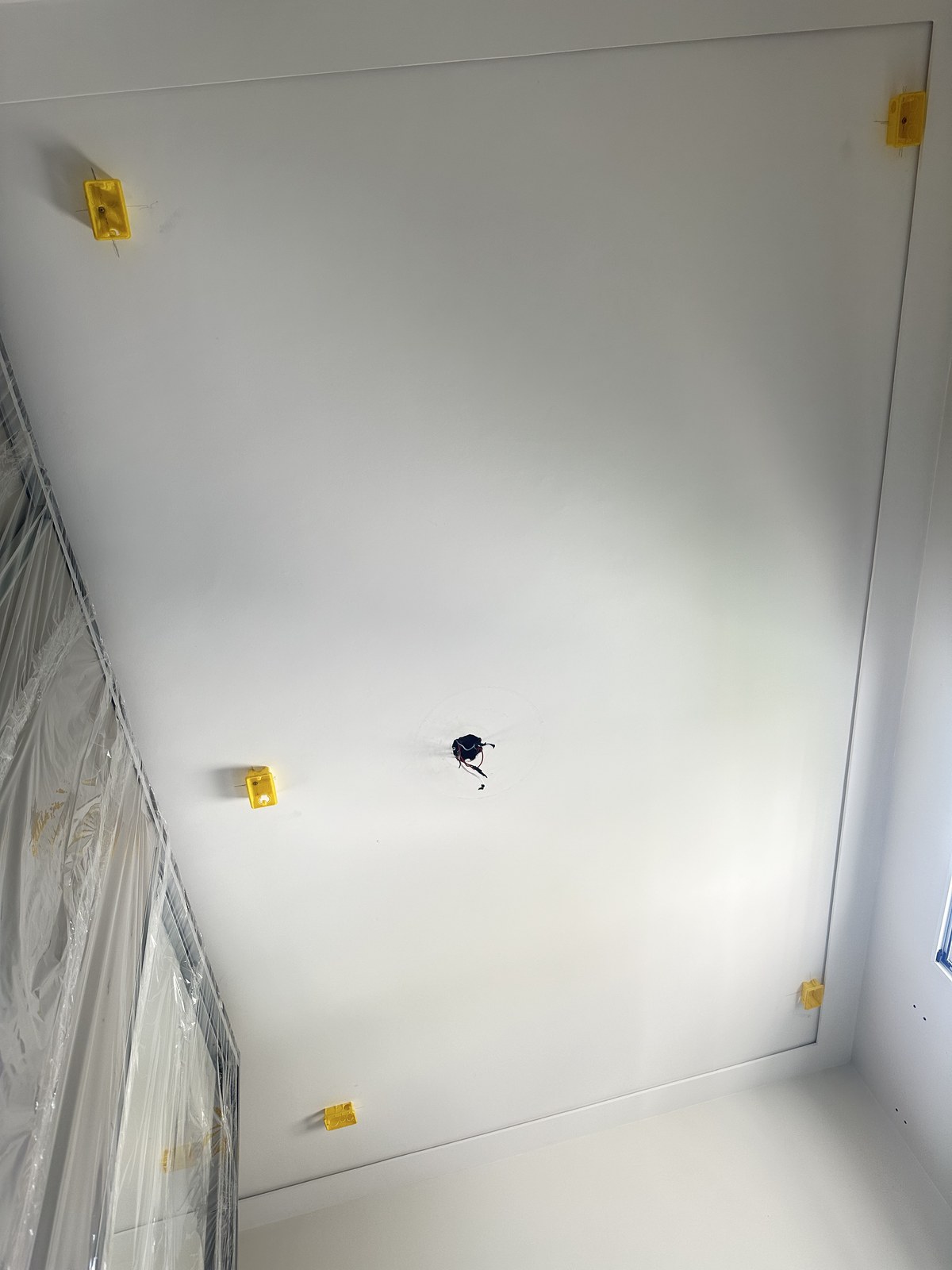 Teto de Gesso com Tabica de Dilatação Perimetral